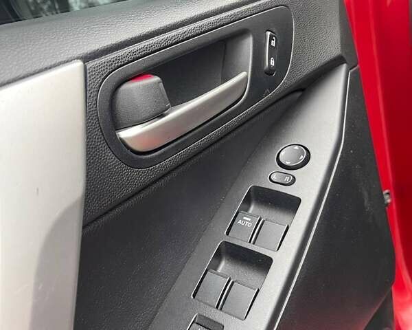 Красный Мазда 3, объемом двигателя 2.49 л и пробегом 180 тыс. км за 8700 $, фото 7 на Automoto.ua