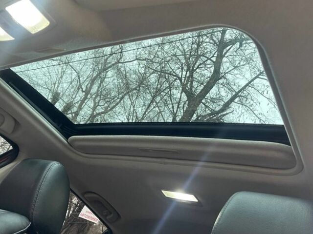 Красный Мазда 3, объемом двигателя 2.5 л и пробегом 180 тыс. км за 8700 $, фото 6 на Automoto.ua