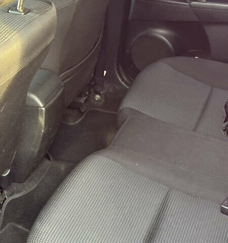 Красный Мазда 3, объемом двигателя 1.56 л и пробегом 275 тыс. км за 7000 $, фото 9 на Automoto.ua