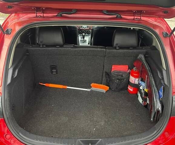 Красный Мазда 3, объемом двигателя 2.49 л и пробегом 180 тыс. км за 8700 $, фото 5 на Automoto.ua