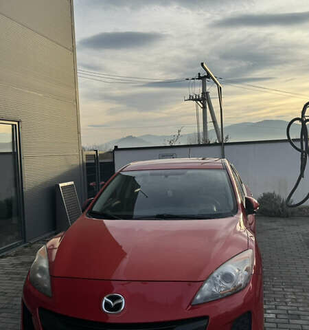 Красный Мазда 3, объемом двигателя 1.56 л и пробегом 275 тыс. км за 7000 $, фото 1 на Automoto.ua