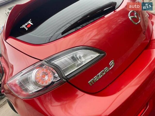 Красный Мазда 3, объемом двигателя 2.49 л и пробегом 180 тыс. км за 8700 $, фото 4 на Automoto.ua