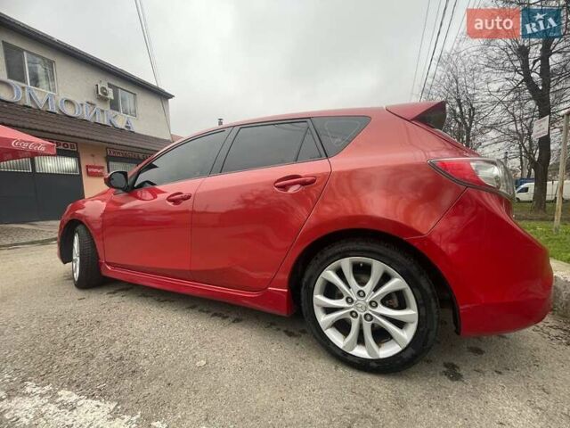 Красный Мазда 3, объемом двигателя 2.49 л и пробегом 180 тыс. км за 8700 $, фото 2 на Automoto.ua