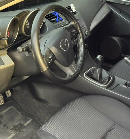 Красный Мазда 3, объемом двигателя 1.56 л и пробегом 275 тыс. км за 7000 $, фото 8 на Automoto.ua