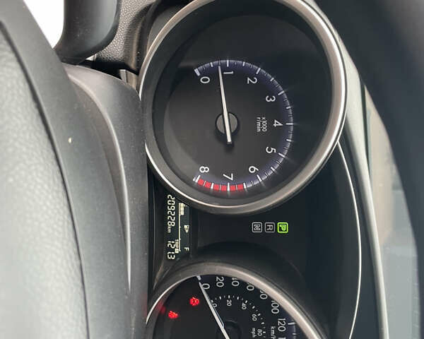 Червоний Мазда 3, об'ємом двигуна 2 л та пробігом 209 тис. км за 7400 $, фото 10 на Automoto.ua