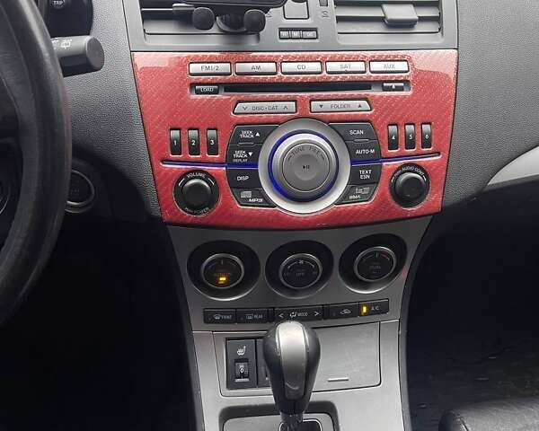 Красный Мазда 3, объемом двигателя 2.49 л и пробегом 180 тыс. км за 8700 $, фото 9 на Automoto.ua