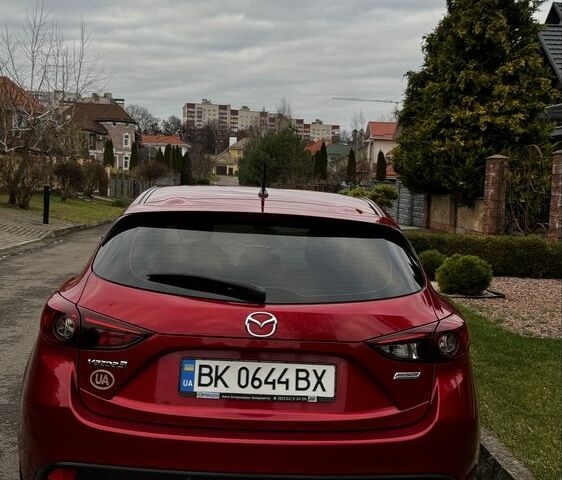 Красный Мазда 3, объемом двигателя 1.5 л и пробегом 96 тыс. км за 11300 $, фото 2 на Automoto.ua