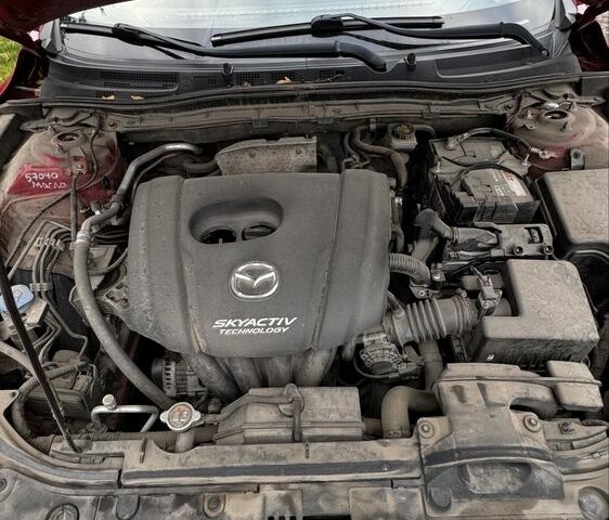 Красный Мазда 3, объемом двигателя 1.5 л и пробегом 96 тыс. км за 11300 $, фото 8 на Automoto.ua