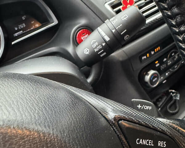 Красный Мазда 3, объемом двигателя 2.19 л и пробегом 208 тыс. км за 11850 $, фото 43 на Automoto.ua