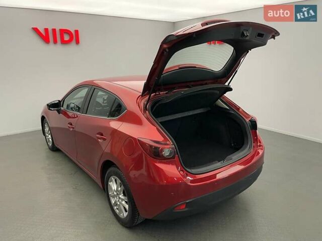 Красный Мазда 3, объемом двигателя 1.5 л и пробегом 143 тыс. км за 11986 $, фото 6 на Automoto.ua
