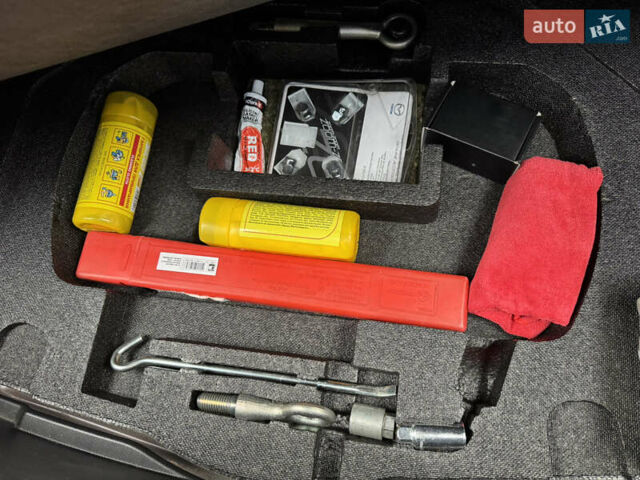 Красный Мазда 3, объемом двигателя 2.19 л и пробегом 208 тыс. км за 11850 $, фото 53 на Automoto.ua