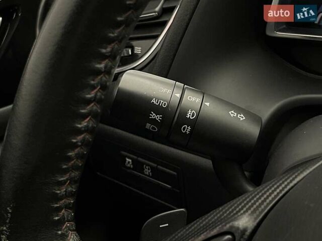 Красный Мазда 3, объемом двигателя 1.5 л и пробегом 143 тыс. км за 11986 $, фото 15 на Automoto.ua