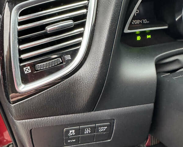 Красный Мазда 3, объемом двигателя 2.19 л и пробегом 208 тыс. км за 11850 $, фото 41 на Automoto.ua