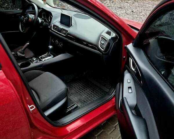 Красный Мазда 3, объемом двигателя 2 л и пробегом 150 тыс. км за 12000 $, фото 14 на Automoto.ua