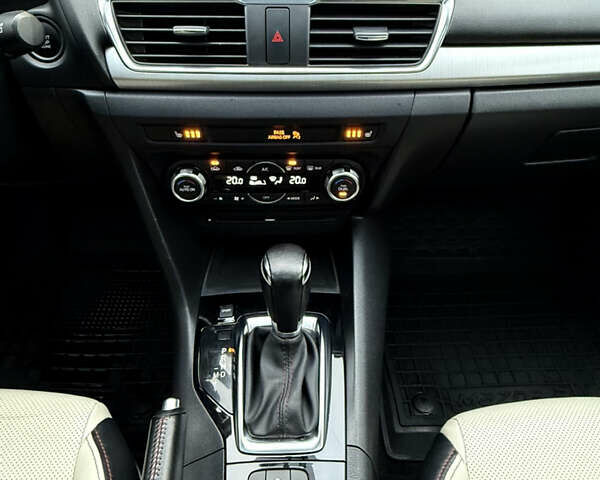 Червоний Мазда 3, об'ємом двигуна 2.49 л та пробігом 131 тис. км за 11500 $, фото 25 на Automoto.ua