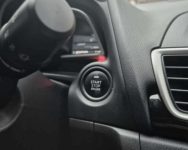 Красный Мазда 3, объемом двигателя 2 л и пробегом 150 тыс. км за 12000 $, фото 16 на Automoto.ua