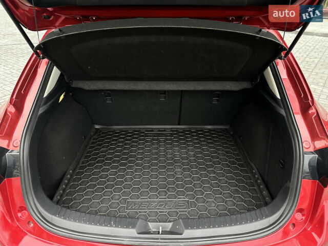 Красный Мазда 3, объемом двигателя 2 л и пробегом 56 тыс. км за 12500 $, фото 13 на Automoto.ua