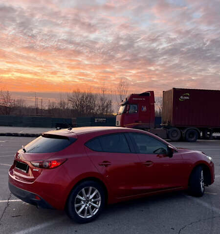 Красный Мазда 3, объемом двигателя 2 л и пробегом 130 тыс. км за 12000 $, фото 5 на Automoto.ua