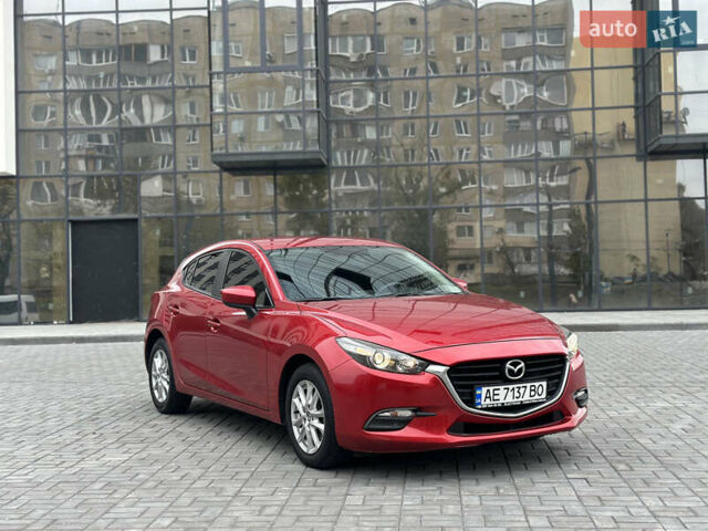 Красный Мазда 3, объемом двигателя 2 л и пробегом 56 тыс. км за 12500 $, фото 2 на Automoto.ua