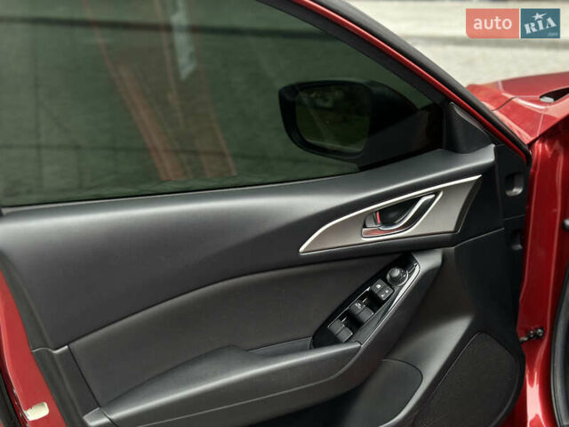 Красный Мазда 3, объемом двигателя 2 л и пробегом 56 тыс. км за 12500 $, фото 15 на Automoto.ua