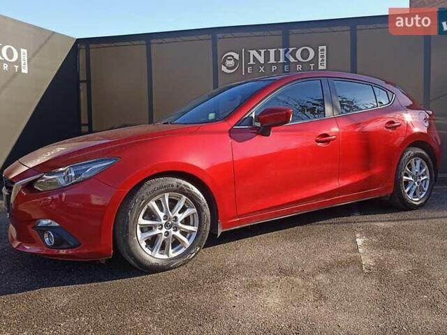 Красный Мазда 3, объемом двигателя 2 л и пробегом 110 тыс. км за 12200 $, фото 5 на Automoto.ua