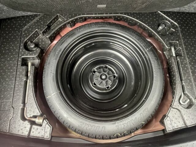 Красный Мазда 3, объемом двигателя 2 л и пробегом 127 тыс. км за 11700 $, фото 3 на Automoto.ua