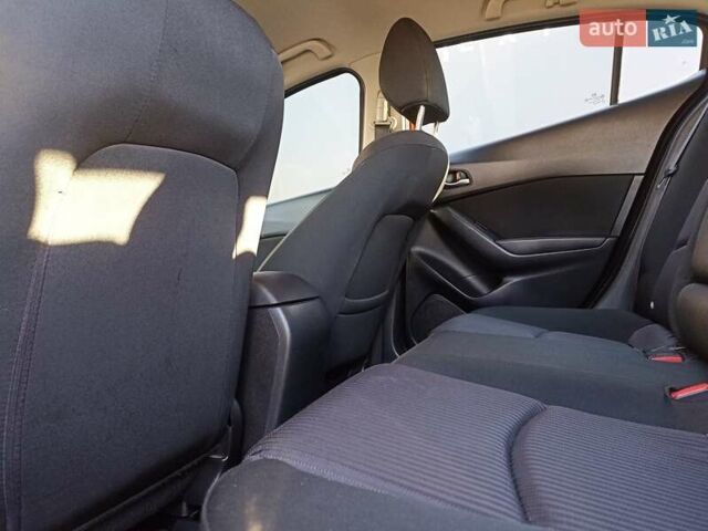 Красный Мазда 3, объемом двигателя 2 л и пробегом 110 тыс. км за 12200 $, фото 26 на Automoto.ua