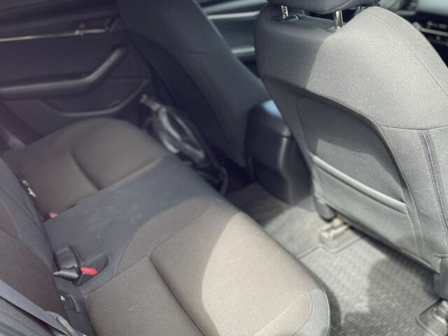 Красный Мазда 3, объемом двигателя 1.5 л и пробегом 86 тыс. км за 17900 $, фото 12 на Automoto.ua