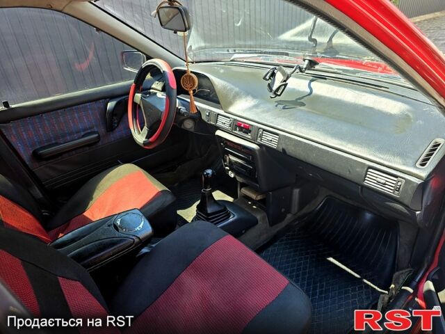 Красный Мазда 3, объемом двигателя 1.6 л и пробегом 240 тыс. км за 1450 $, фото 3 на Automoto.ua