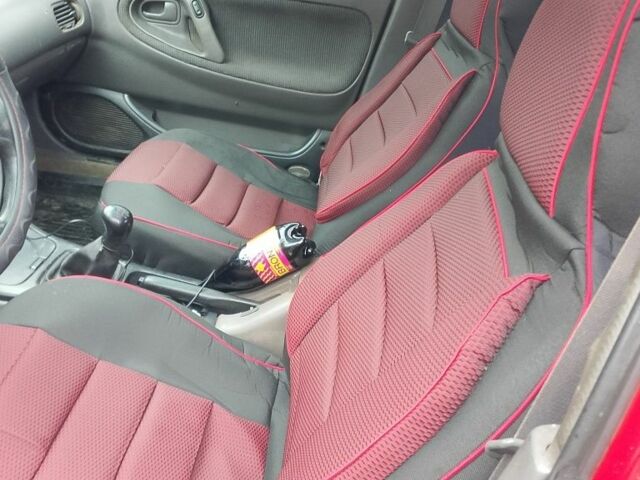 Красный Мазда 3, объемом двигателя 1.8 л и пробегом 320 тыс. км за 1700 $, фото 7 на Automoto.ua