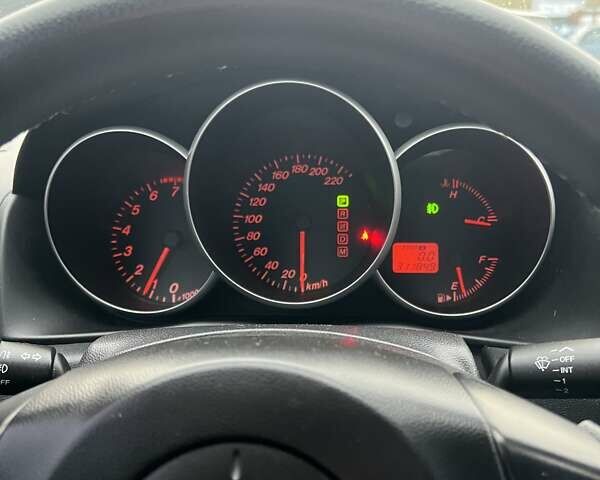 Мазда 3 2004 в Киеве на Automoto.ua Красный Мазда 3, объемом двигателя 1.6 л и пробегом 270 тыс. км за 2750 $, фото 2 на Automoto.ua