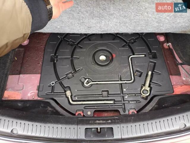 Красный Мазда 3, объемом двигателя 1.6 л и пробегом 280 тыс. км за 4299 $, фото 12 на Automoto.ua