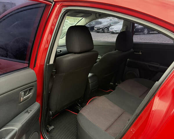 Красный Мазда 3, объемом двигателя 1.6 л и пробегом 203 тыс. км за 5300 $, фото 8 на Automoto.ua