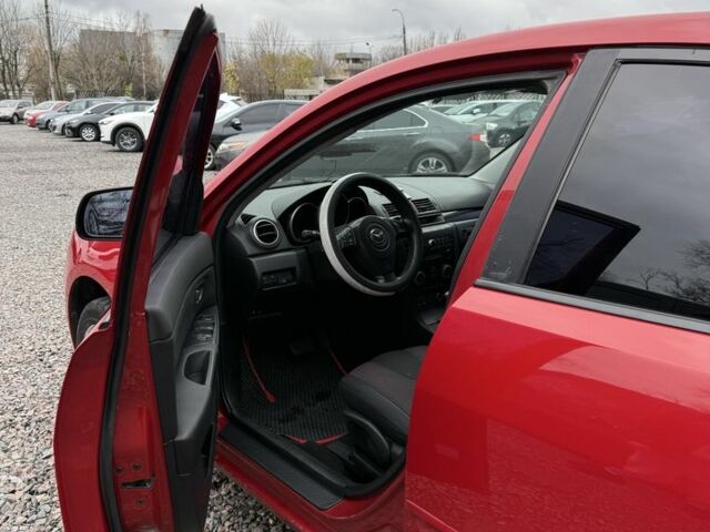 Красный Мазда 3, объемом двигателя 1.6 л и пробегом 203 тыс. км за 5300 $, фото 7 на Automoto.ua