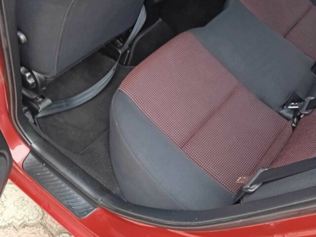 Червоний Мазда 3, об'ємом двигуна 1.6 л та пробігом 150 тис. км за 5600 $, фото 12 на Automoto.ua