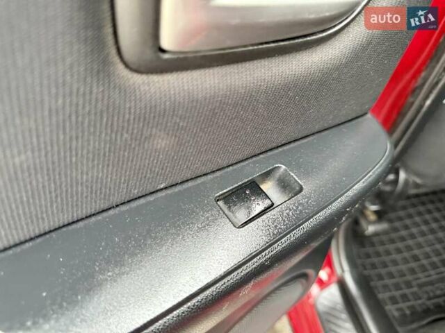 Красный Мазда 3, объемом двигателя 1.6 л и пробегом 207 тыс. км за 4400 $, фото 61 на Automoto.ua