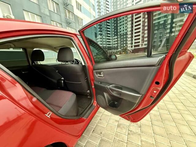Красный Мазда 3, объемом двигателя 1.6 л и пробегом 207 тыс. км за 4400 $, фото 52 на Automoto.ua