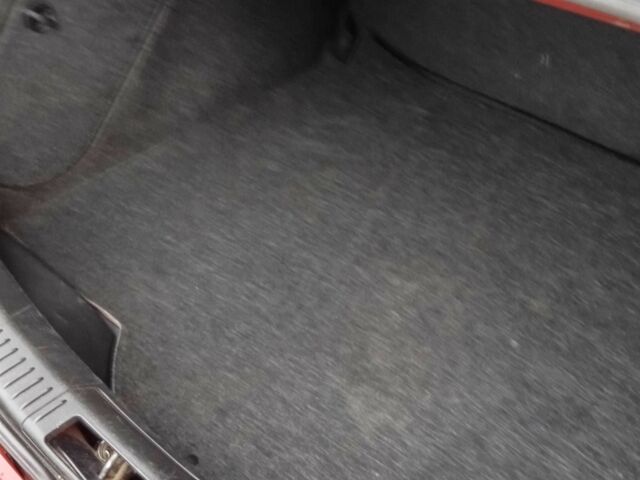 Червоний Мазда 3, об'ємом двигуна 1.6 л та пробігом 150 тис. км за 5600 $, фото 13 на Automoto.ua