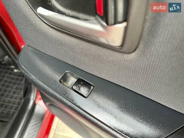 Красный Мазда 3, объемом двигателя 1.6 л и пробегом 207 тыс. км за 4400 $, фото 34 на Automoto.ua