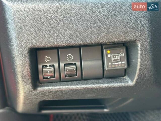 Красный Мазда 3, объемом двигателя 1.6 л и пробегом 225 тыс. км за 5800 $, фото 30 на Automoto.ua