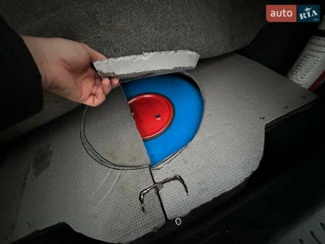 Червоний Мазда 3, об'ємом двигуна 1.6 л та пробігом 189 тис. км за 5400 $, фото 4 на Automoto.ua