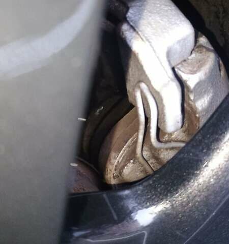 Красный Мазда 3, объемом двигателя 1.6 л и пробегом 161 тыс. км за 5450 $, фото 16 на Automoto.ua