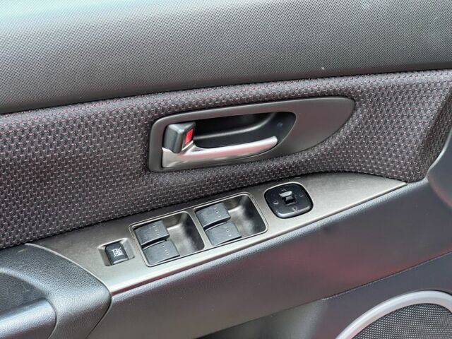 Красный Мазда 3, объемом двигателя 1.6 л и пробегом 230 тыс. км за 5500 $, фото 12 на Automoto.ua