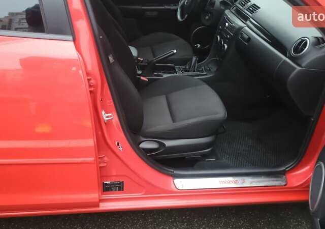 Красный Мазда 3, объемом двигателя 1.6 л и пробегом 161 тыс. км за 5450 $, фото 1 на Automoto.ua
