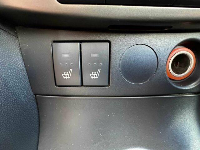 Красный Мазда 3, объемом двигателя 1.6 л и пробегом 225 тыс. км за 5800 $, фото 16 на Automoto.ua