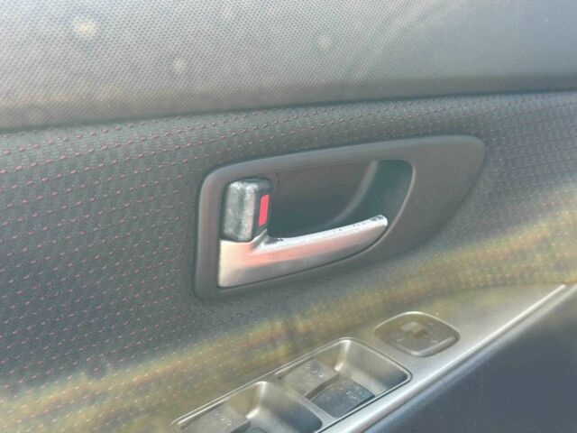 Красный Мазда 3, объемом двигателя 1.6 л и пробегом 225 тыс. км за 5800 $, фото 11 на Automoto.ua