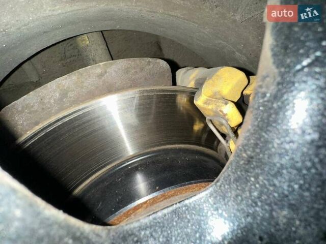 Червоний Мазда 3, об'ємом двигуна 1.6 л та пробігом 189 тис. км за 5400 $, фото 33 на Automoto.ua