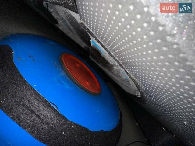 Червоний Мазда 3, об'ємом двигуна 1.6 л та пробігом 189 тис. км за 5400 $, фото 3 на Automoto.ua