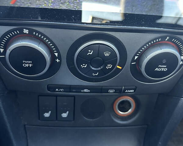 Красный Мазда 3, объемом двигателя 1.6 л и пробегом 192 тыс. км за 5500 $, фото 13 на Automoto.ua