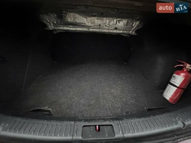 Червоний Мазда 3, об'ємом двигуна 1.6 л та пробігом 189 тис. км за 5400 $, фото 2 на Automoto.ua